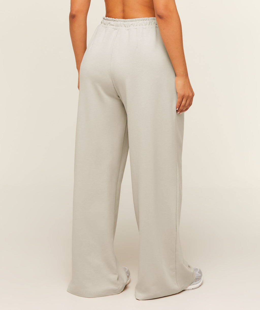 Lightweight Wide Leg Pant Short