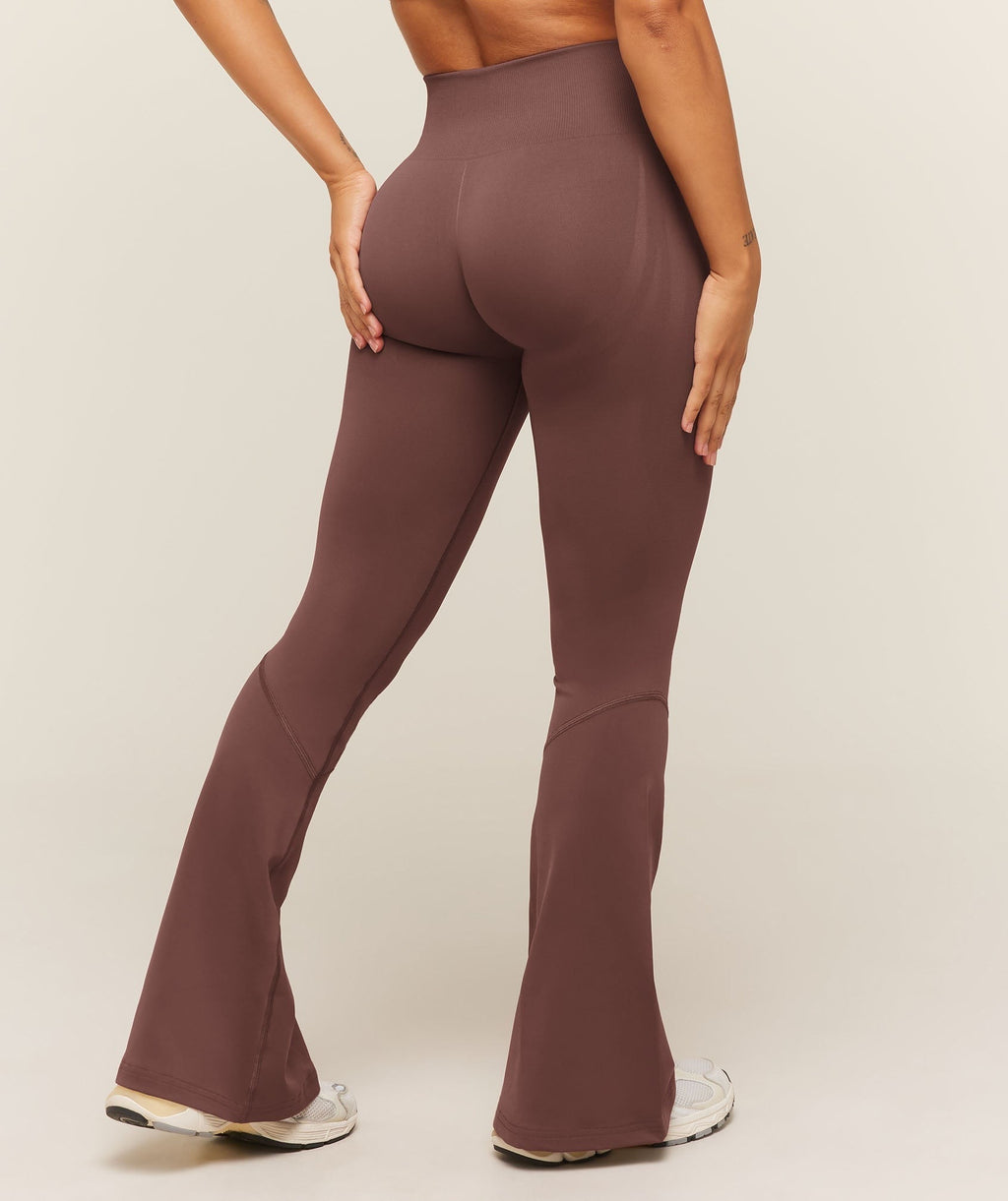 Everyday Seamless Flared Leggings
