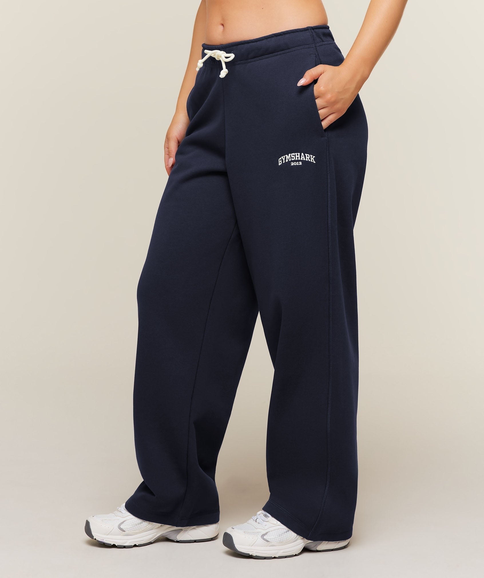 Cosy Campus Pants Short