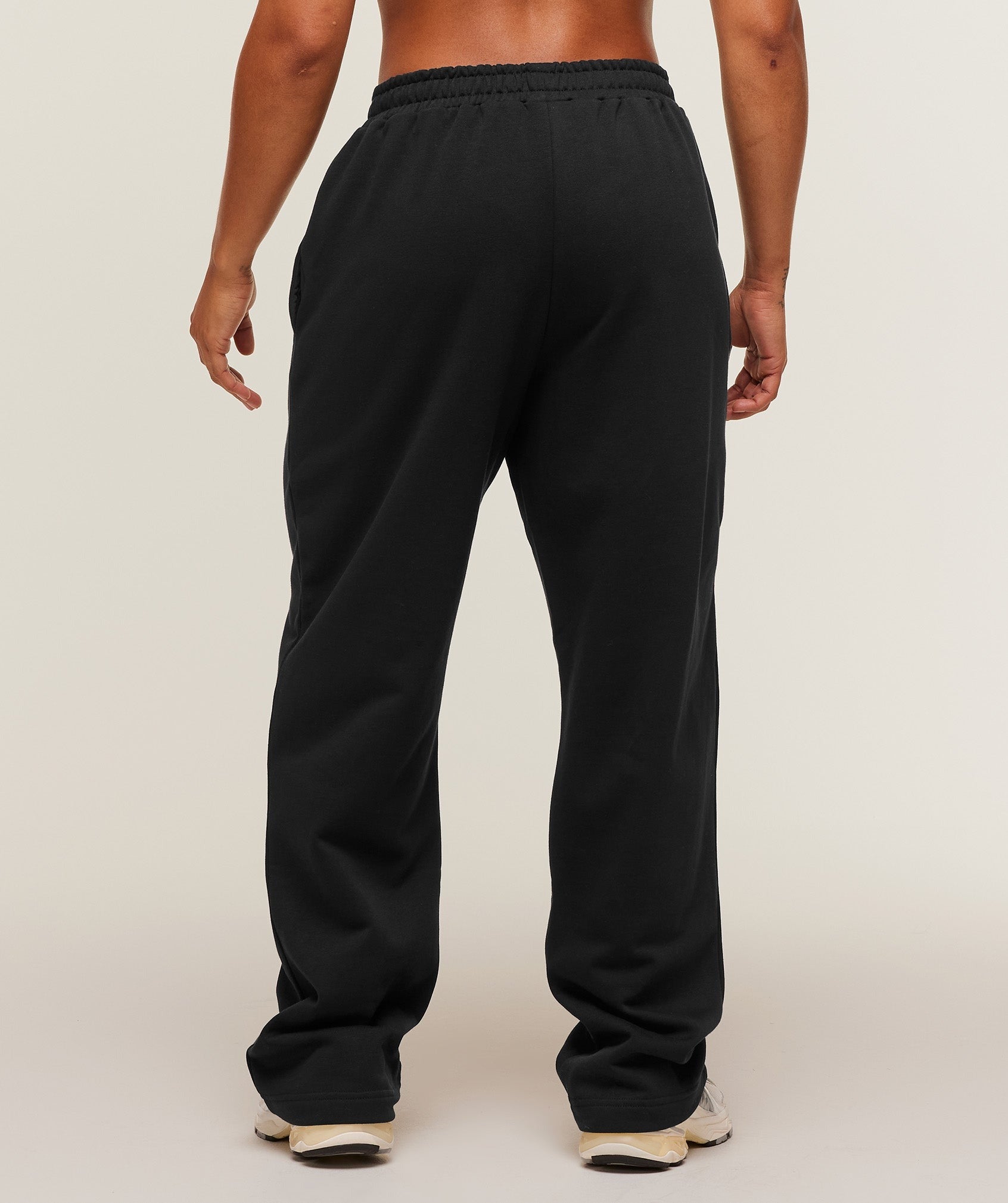 Training Fleece Straight Leg Short Pants