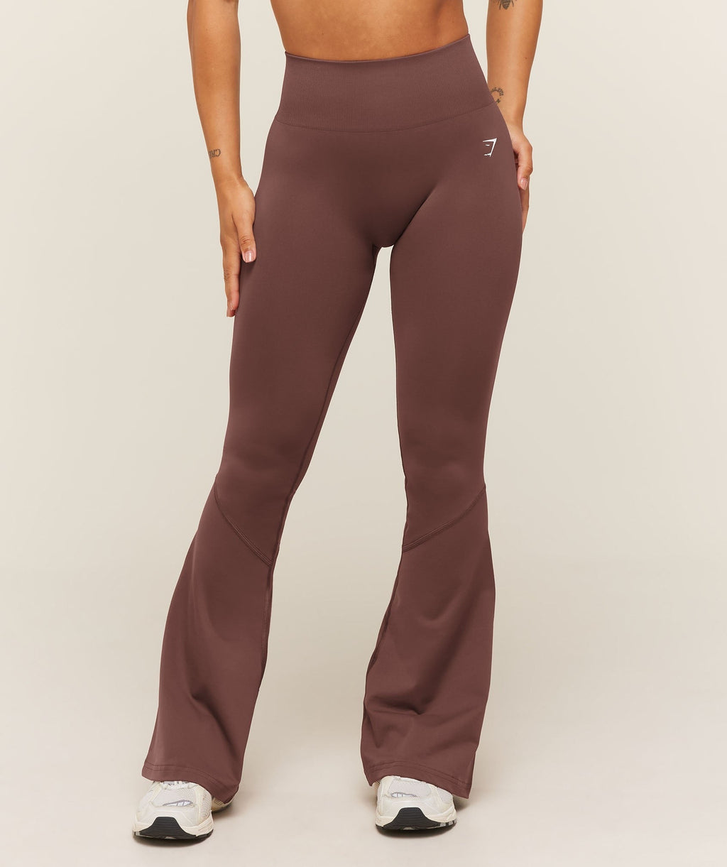 Everyday Seamless Flared Leggings