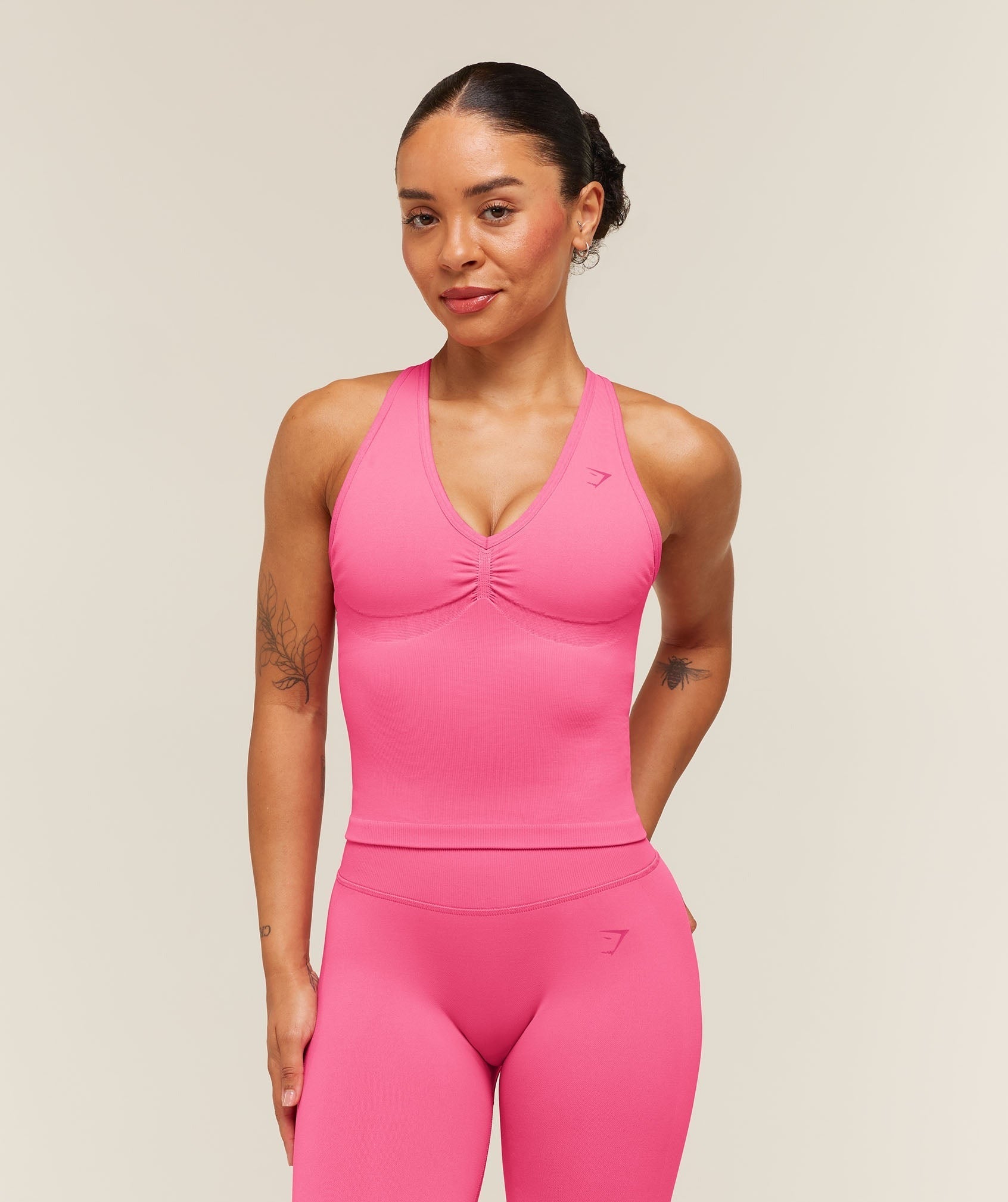 Lift Seamless Tank with Shelf