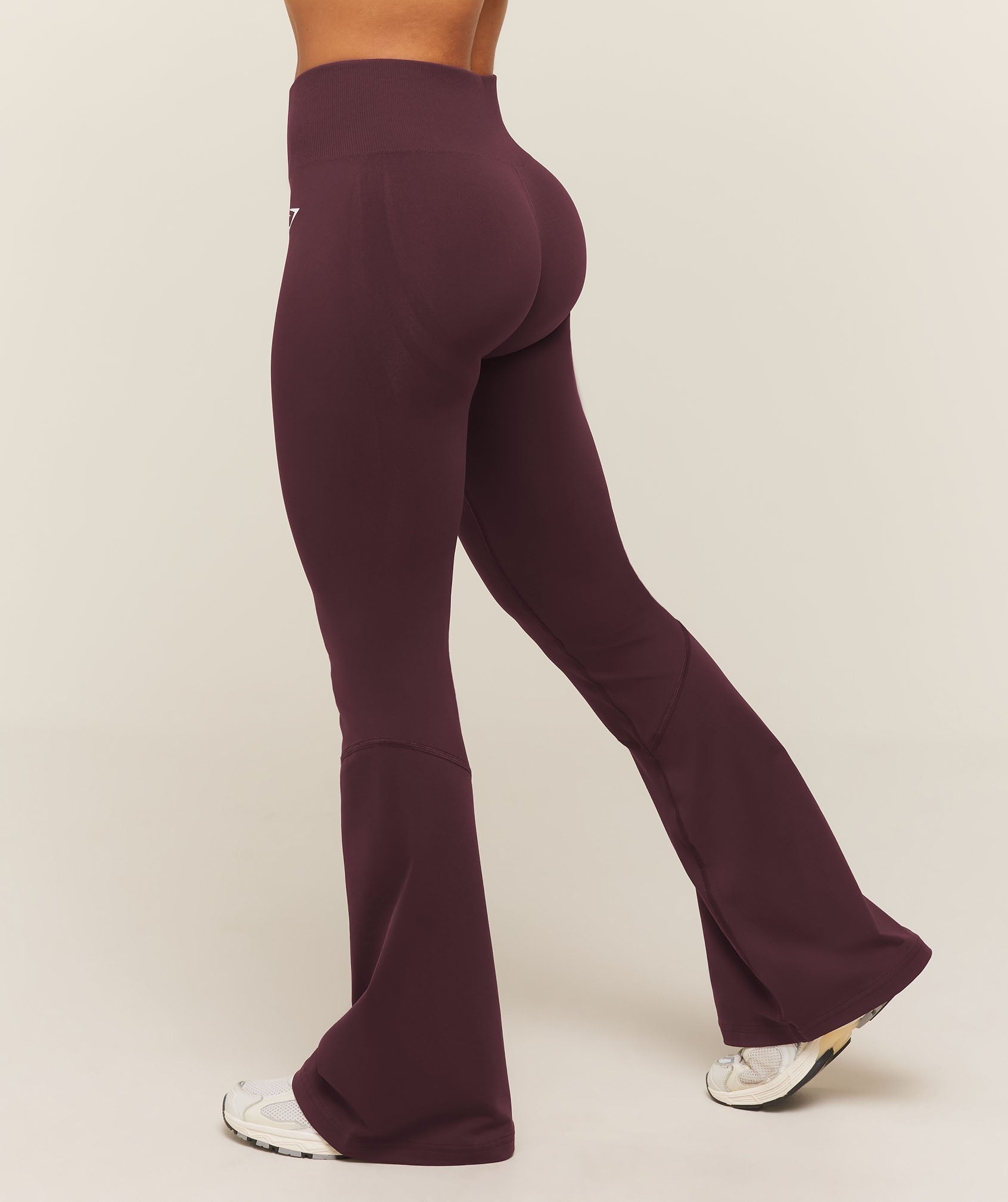 Everyday Seamless Flared Leggings