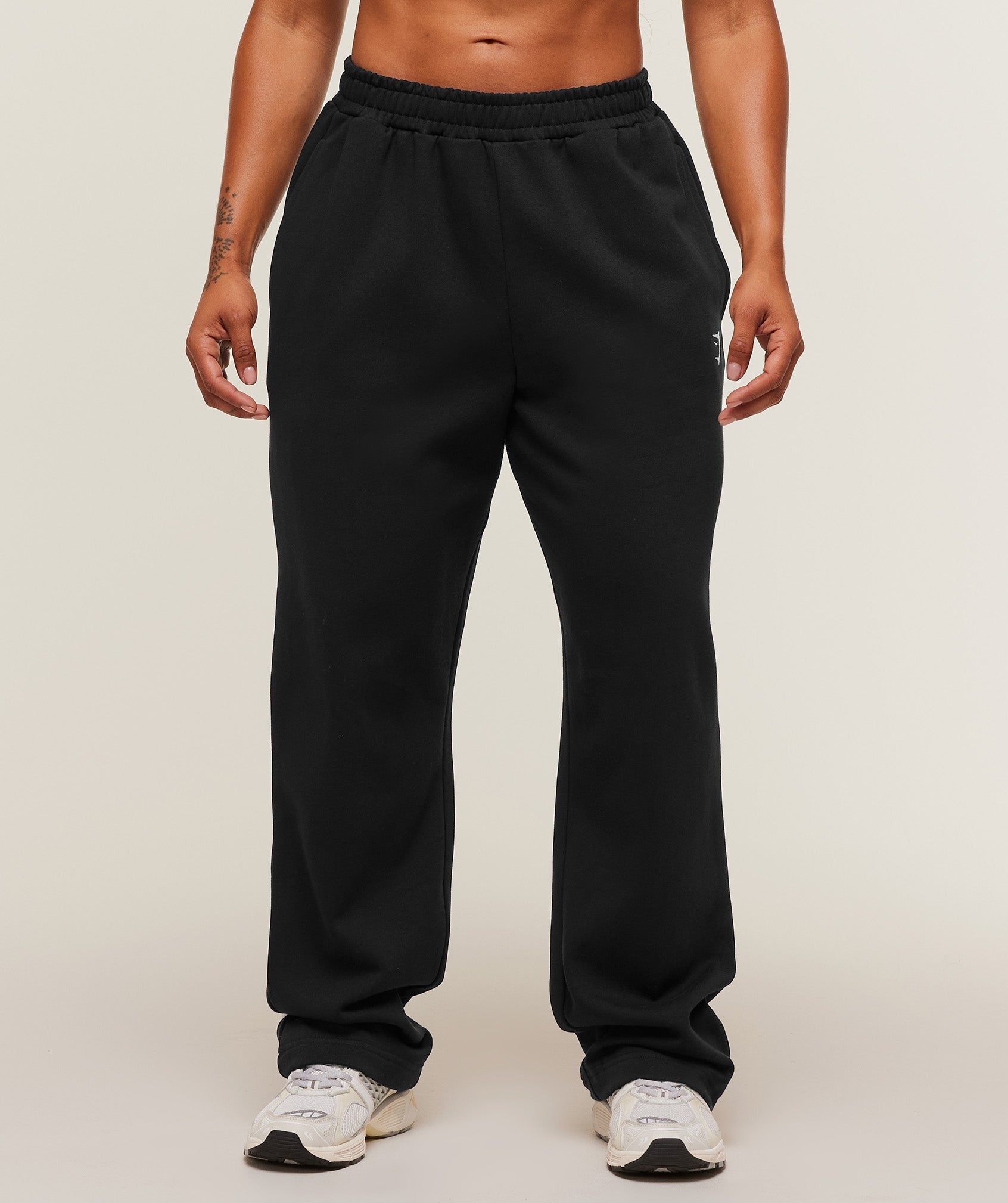 Training Fleece Straight Leg Short Pants