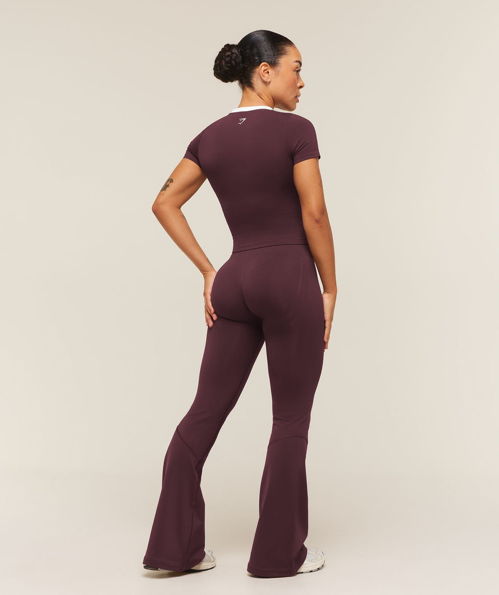 Everyday Seamless Flared Leggings