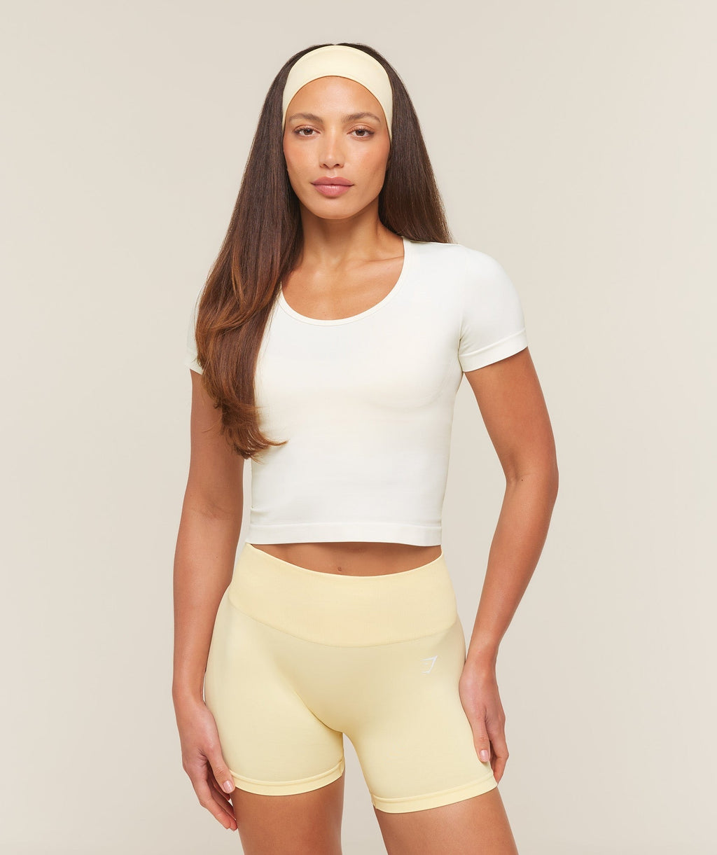 Everyday Seamless Tight Fit Crew Neck Tee