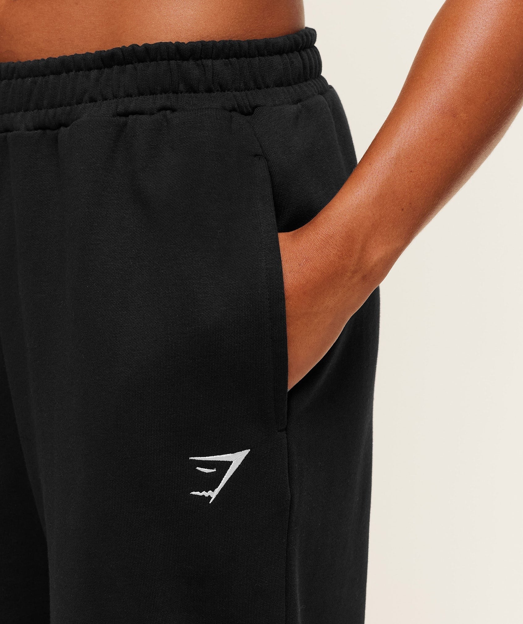 Training Fleece Straight Leg Short Pants