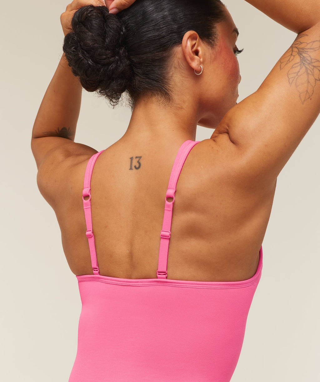 Lift Seamless Tank with Shelf