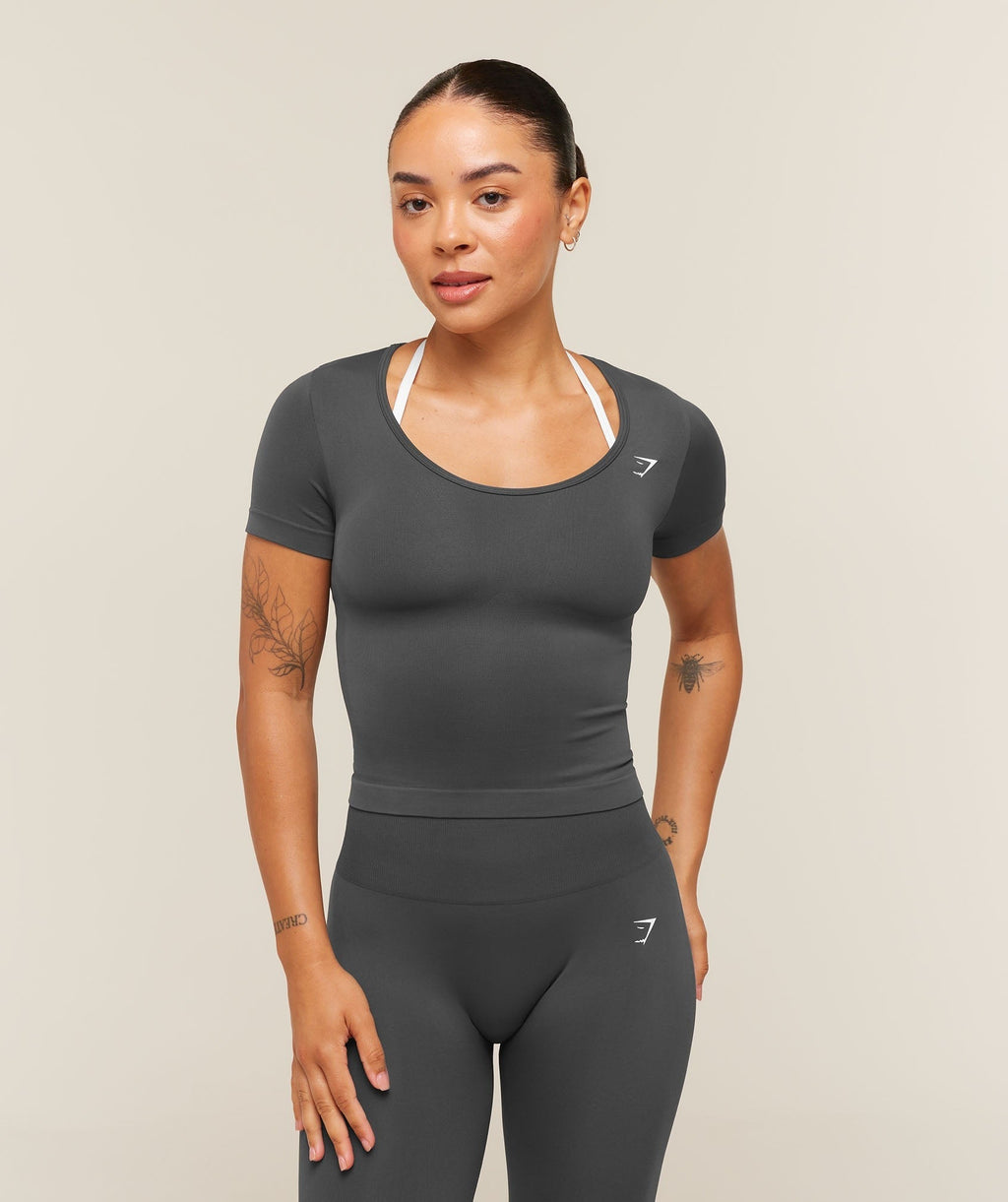 Everyday Seamless Tight Fit Crew Neck Tee
