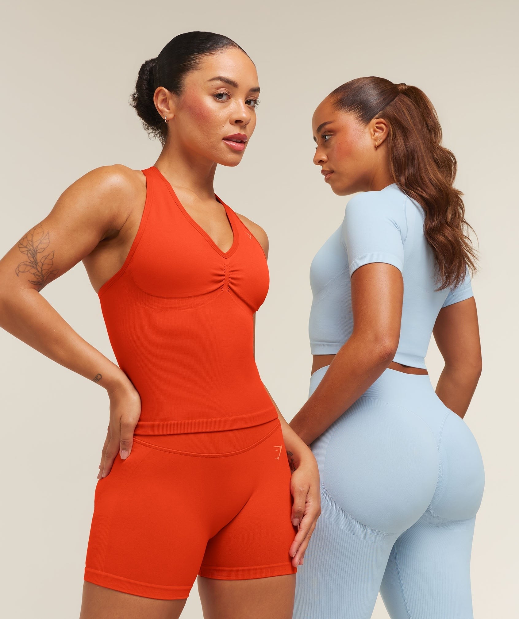Lift Seamless Tank with Shelf