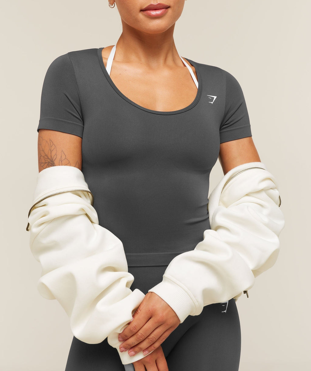 Everyday Seamless Tight Fit Crew Neck Tee