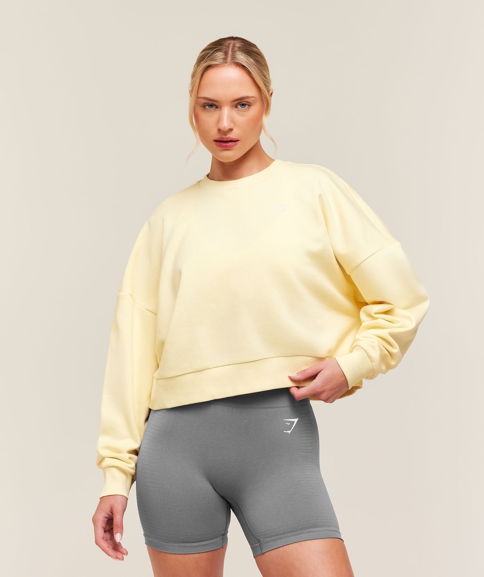 Training Oversized Boxy Sweatshirt