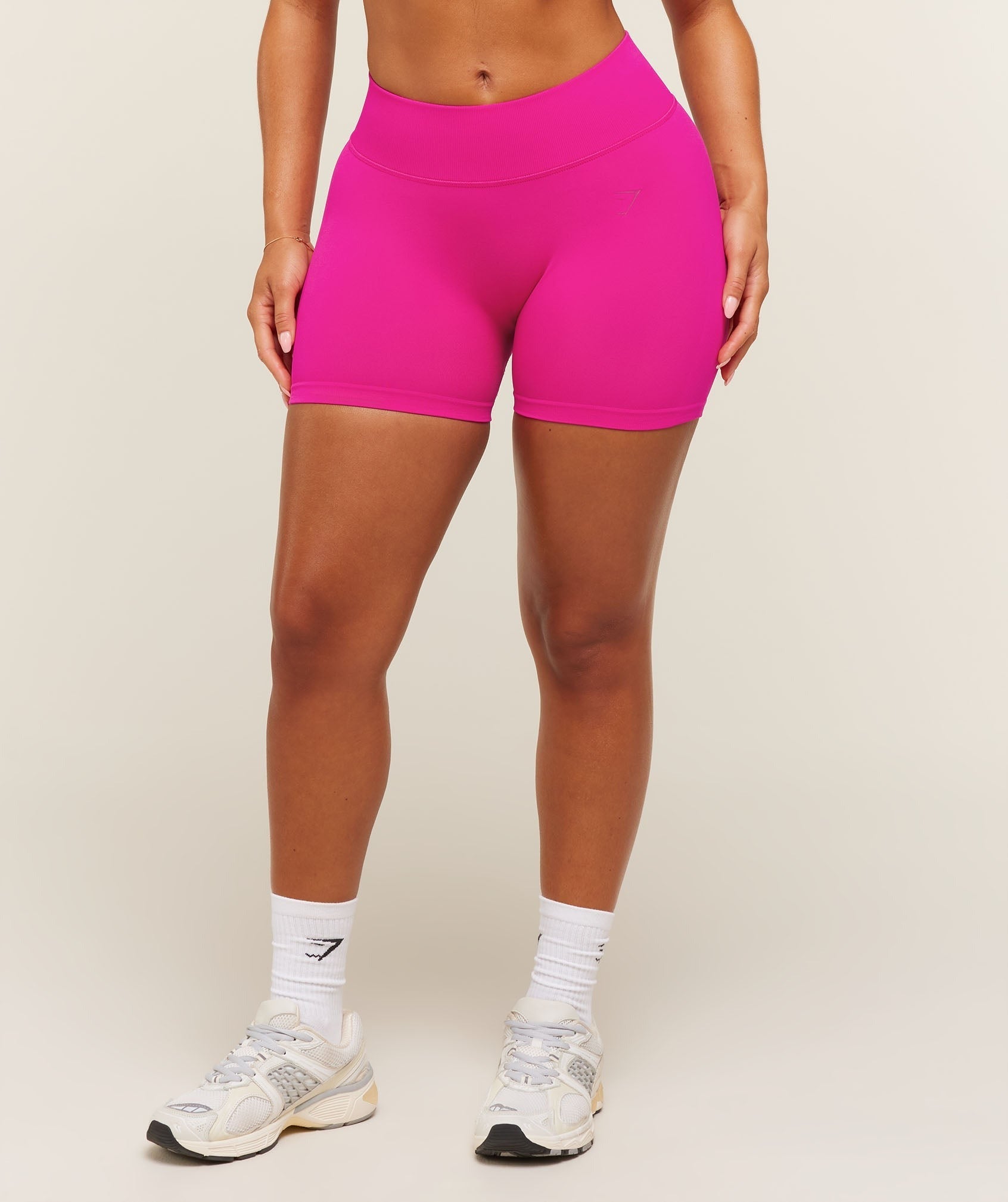 Lift Seamless 2.0 Mid-Rise Shorts