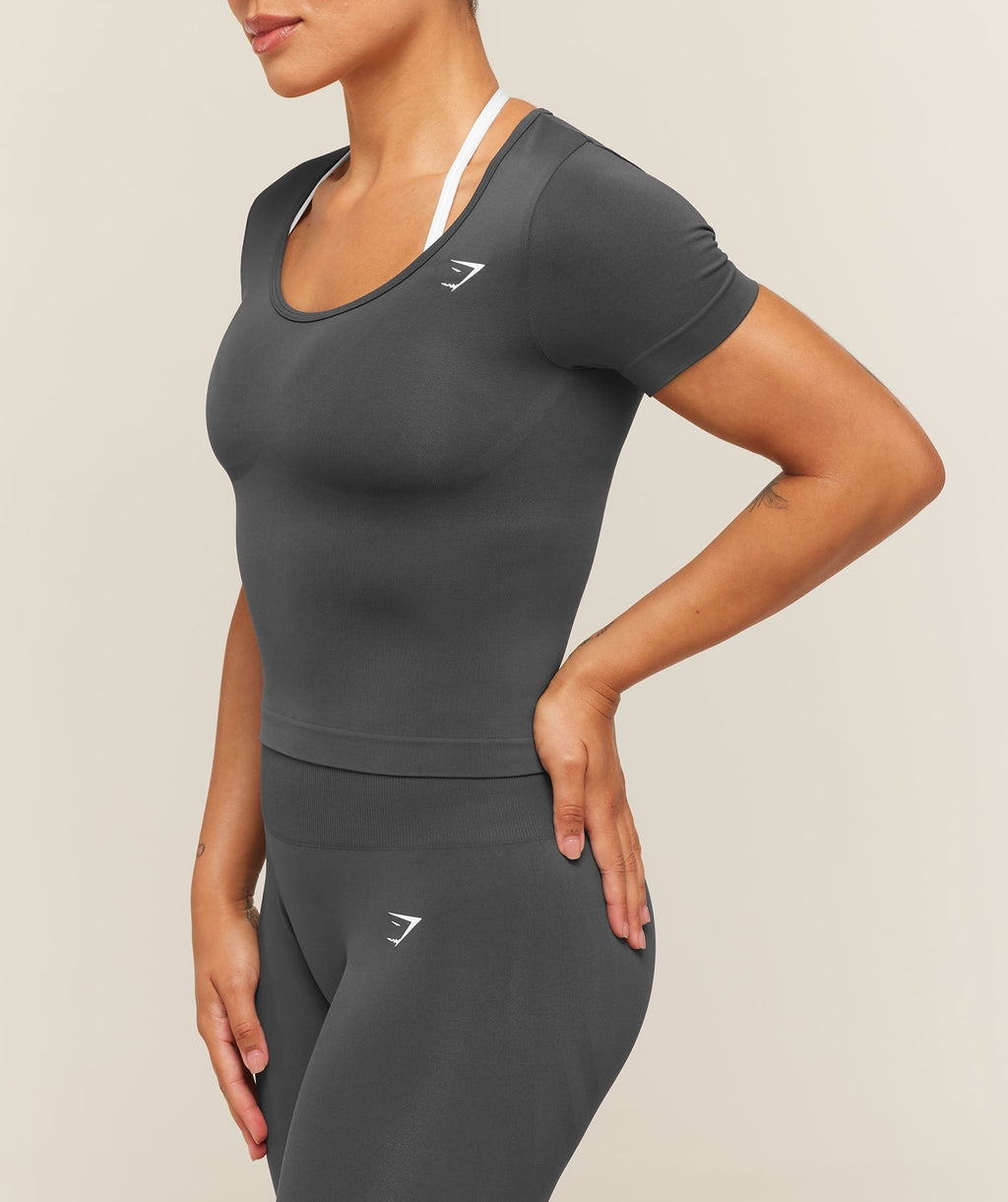Everyday Seamless Tight Fit Crew Neck Tee