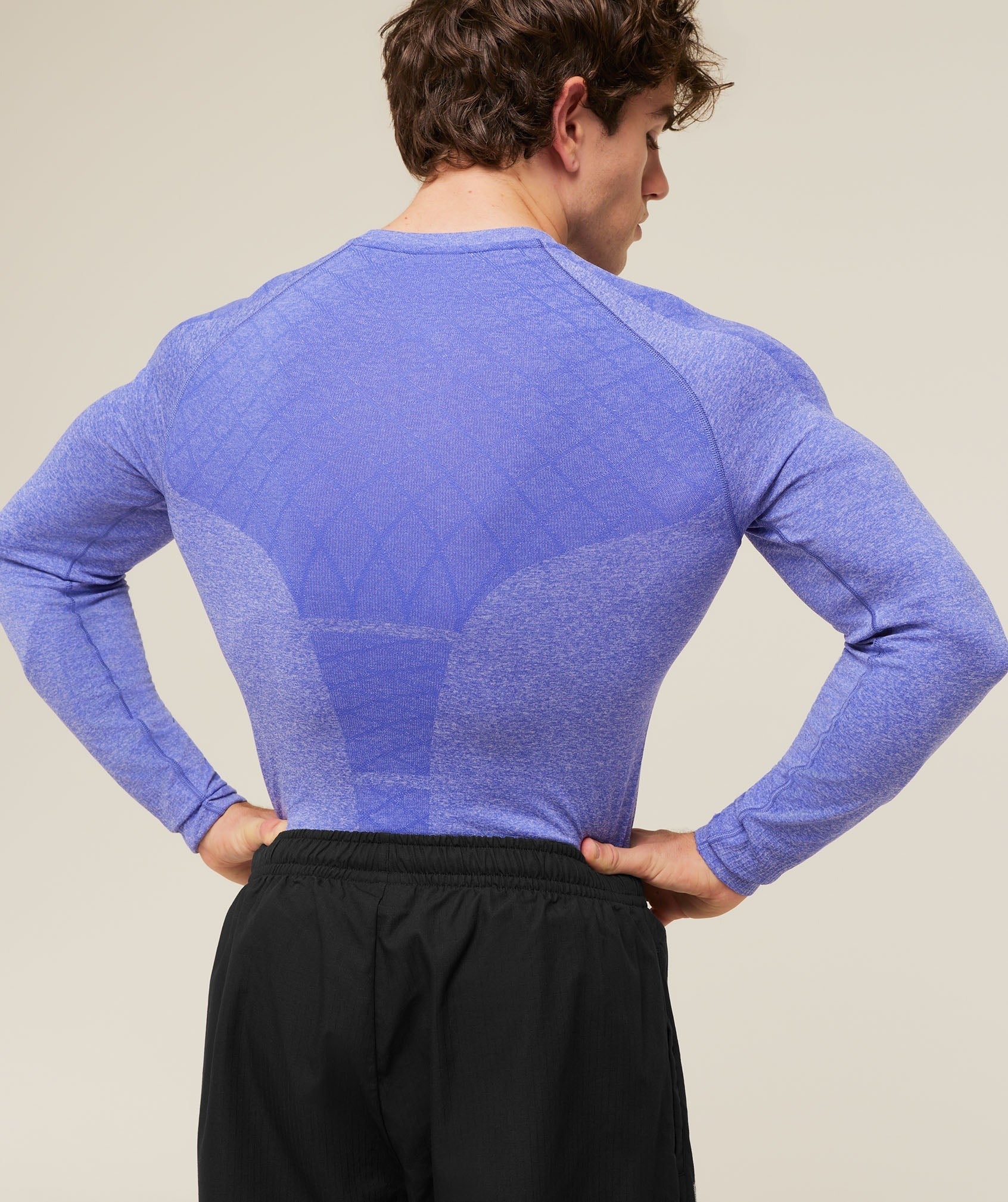 Devant Seamless Long Sleeve T-Shirt