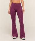 Everyday Seamless Flared Leggings
