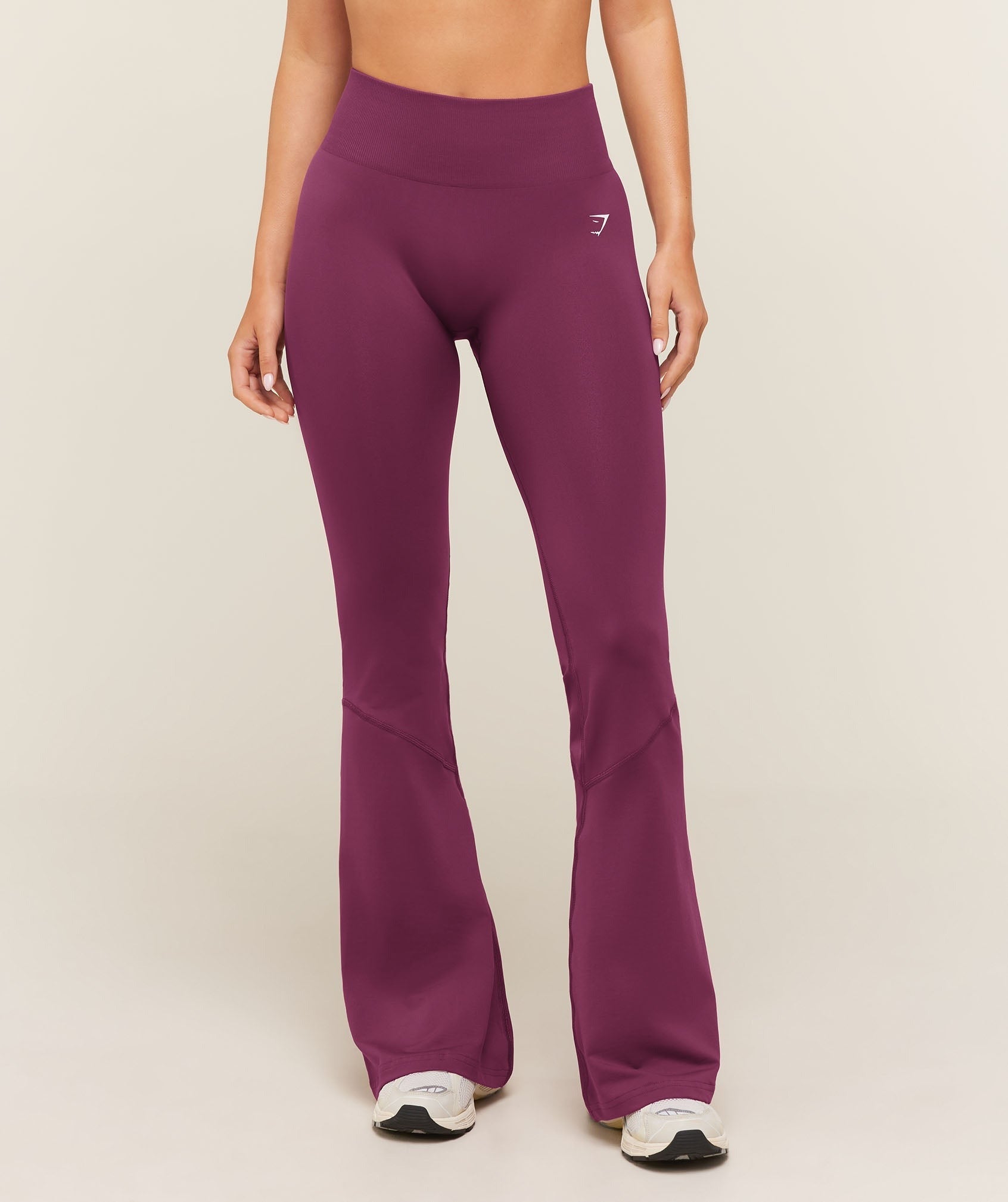 Everyday Seamless Flared Leggings