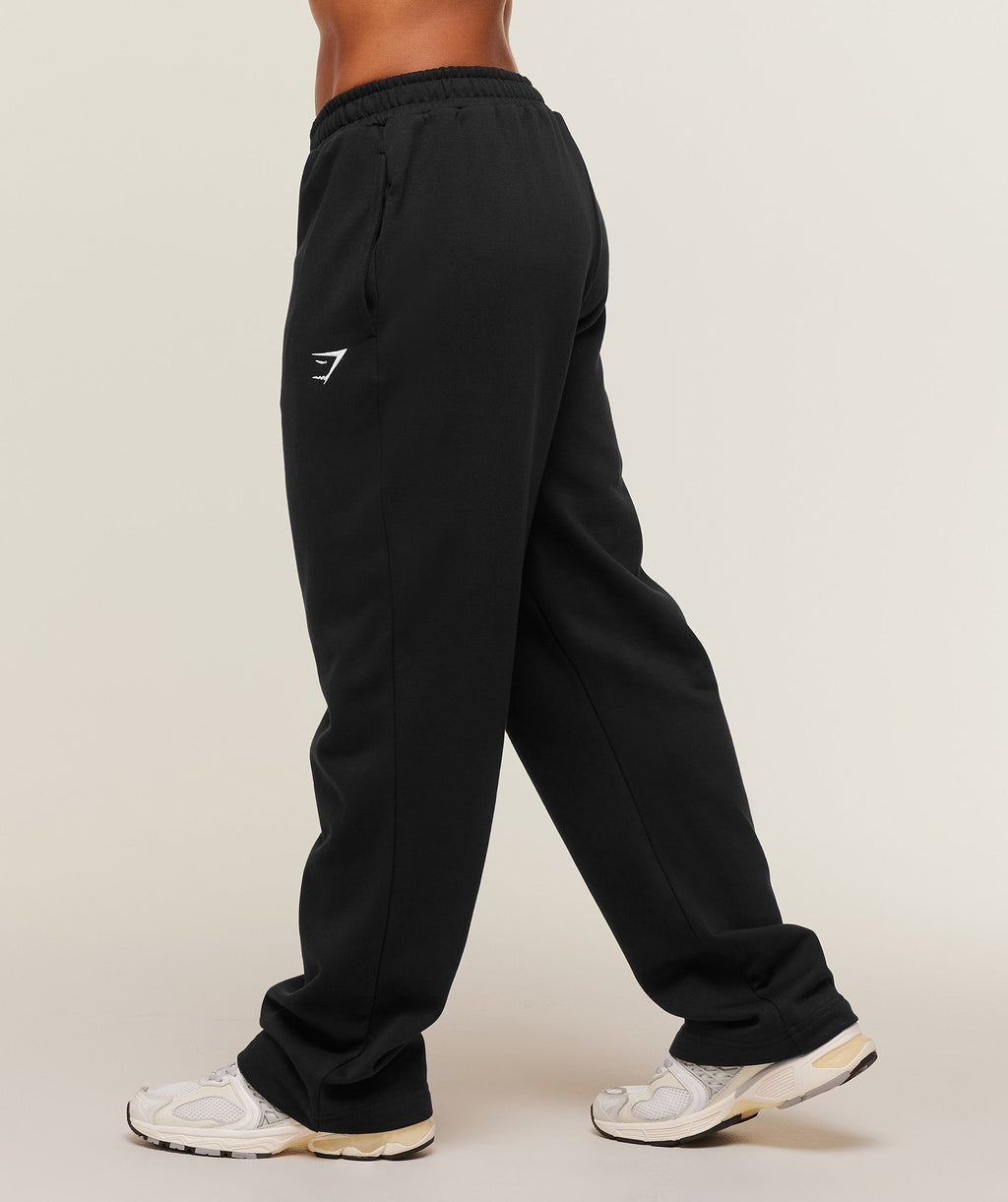 Training Fleece Straight Leg Short Pants