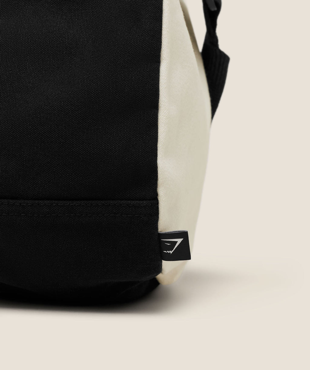 Gymshark Essentials Duffle Bag