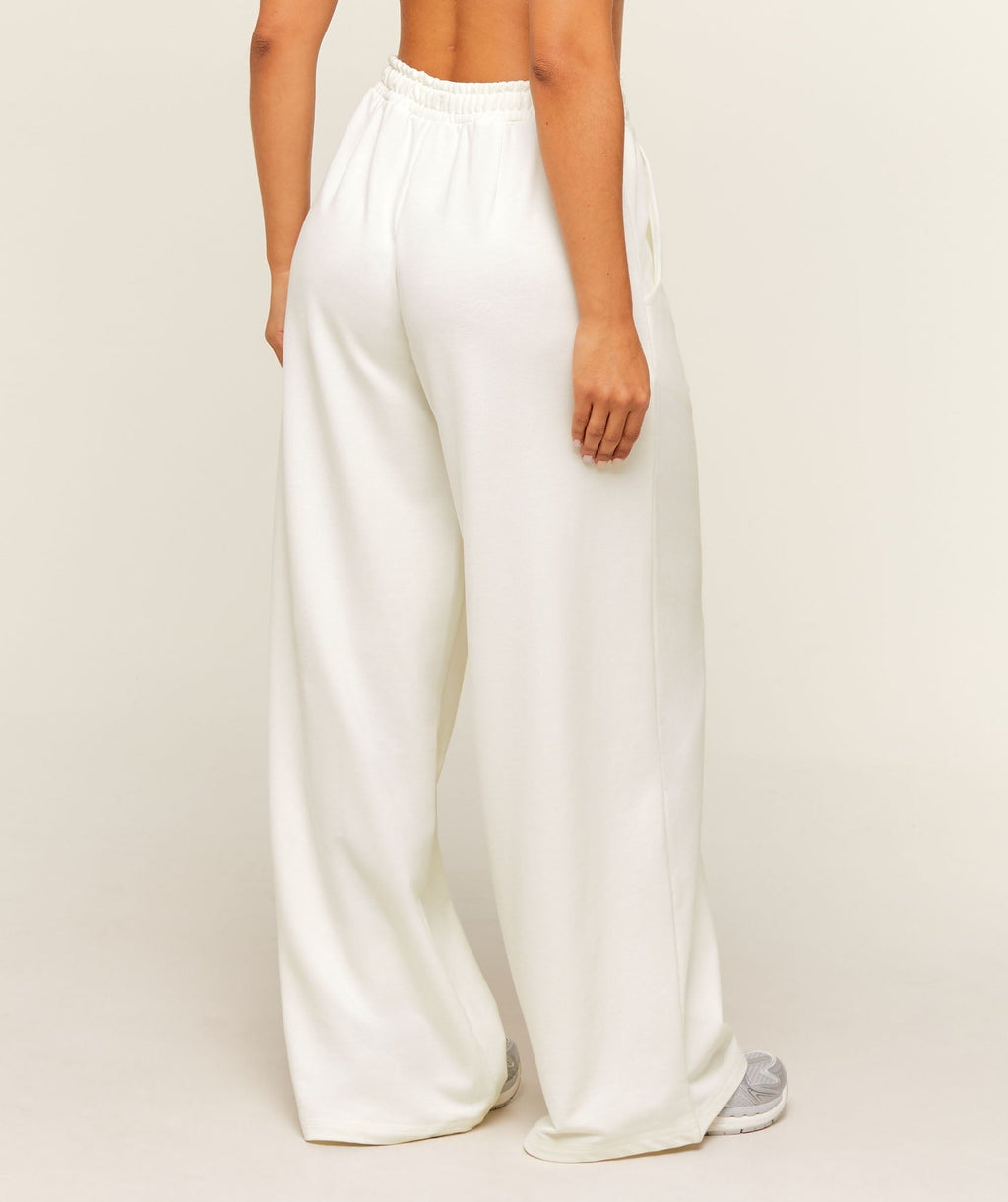 Lightweight Wide Leg Pant Short
