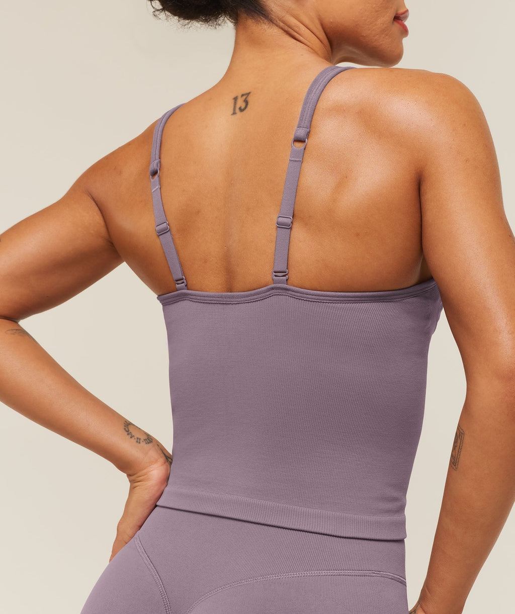 Lift Seamless Tank with Shelf