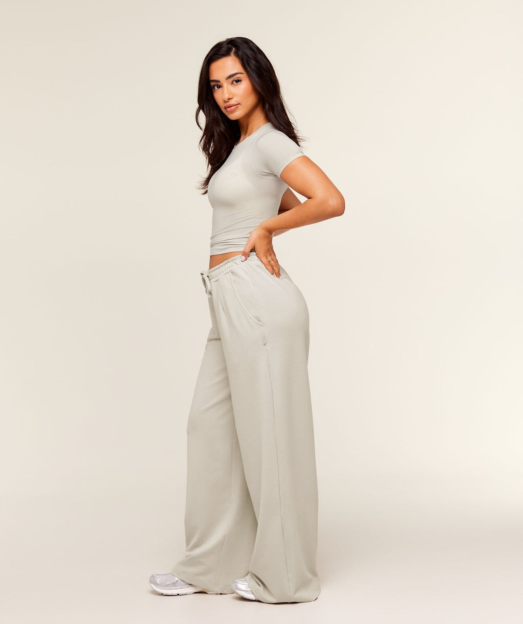 Lightweight Wide Leg Pant Short