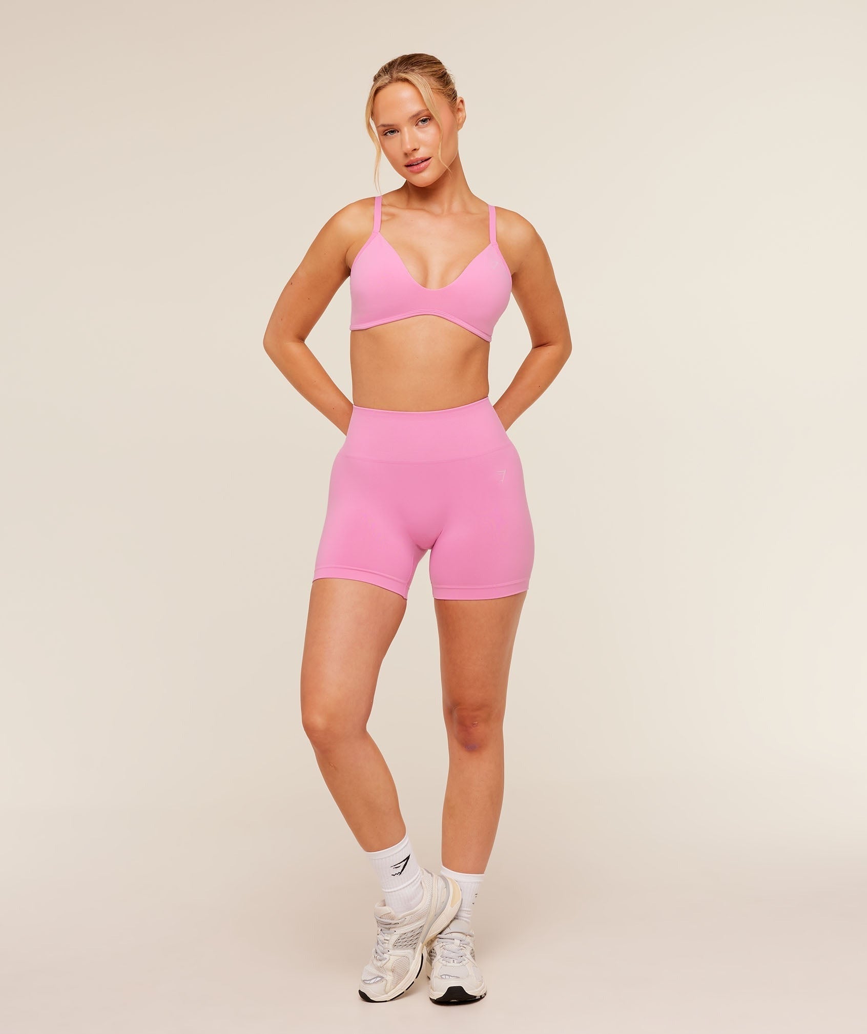 Soft Sculpt V-neck Sports Bra