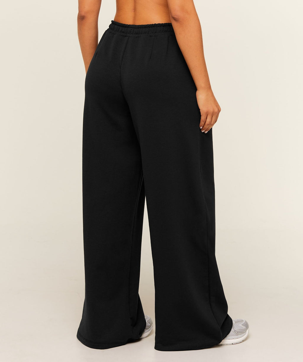 Lightweight Wide Leg Pant Short